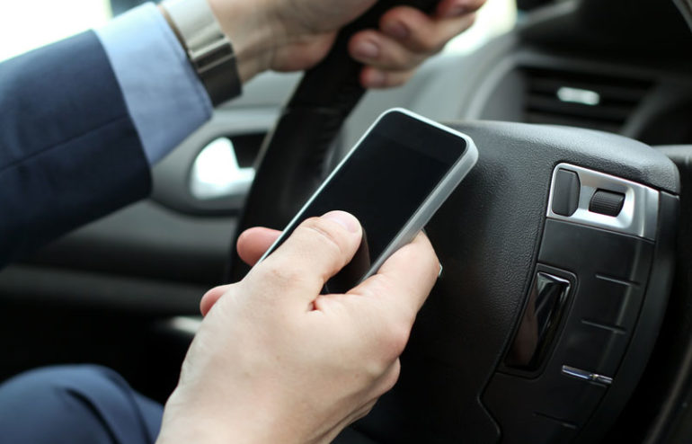Tips to Stay Focused on the Road & Avoid Distracted Driving
